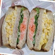หนมหวานน้ำกะทิ เฉาก๊วยนมสดทรงเครื่อง