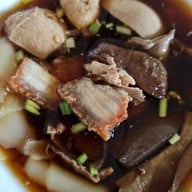 ก๋วยจั๊บโบราณคุณย่าเตือนใจ เทพรักษ์