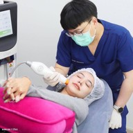 Glam clinic แม่กลอง