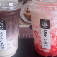 MER CAFE & StoryCrepes