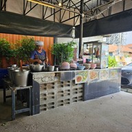 บรรยากาศ ต. ก๋วยเตี๋ยวลูกชิ้นปลา