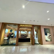 SCape by HARNN EmQuartier