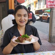 บรรยากาศ ข้าวขาหมูนายอุ๊ พลับพลาไชย