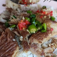 เมนูของร้าน ข้าวขาหมูนายอุ๊ พลับพลาไชย