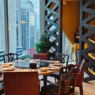 บรรยากาศ สมบูรณ์โภชนา เซ็นทรัลเอ็มบาสซี่