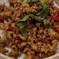 ครัวคุณต้อยกระเพรา🌶️พริกแห้งโบราน🍲🍱🥘 บ้านเอื้อสะพานขาวตึก 63 ห้อง 09เฟสเก่านะคะ