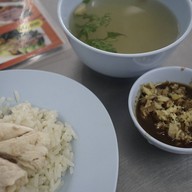 กฤษโอชา อนุสาวรีย์สามกษัตริย์