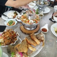 บ้านเอญ่า