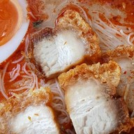 ร้านก๋วยเตี๋ยวต้มยำไข่ยางมะตูม 1 เส้น ม.ราชภัฏศรีสะเกษ 1