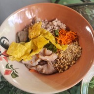 ก๋วยเตี๋ยวลับในสวน x ซัมแวร์ โฮมคาเฟ่ บางคูเวียง,บางกรวย,นนทบุรี