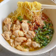 ก๋วยเตี๋ยวไก่ยายปอน