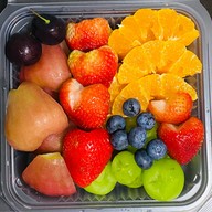 Fruitsindy - ผลไม้ปอกพร้อมทานและกรีกโยเกิร์ต