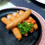 ลูกไก่ทอง ดิเอ็มควอเทียร์