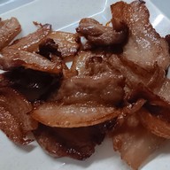 เมนู ร้านอาหาร กะพง หนามแดง (อาหารตามสั่ง เมนูเด็ด ผัดไทยกะพง หมี่กระเฉด กะพงคั่วพริกเกลือ กะพงลาบอิสาน แกงเหลืองกะพง ยอดมะพร้าว) Namdeang