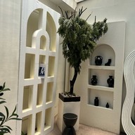 lot no.8 cafe & pastry .