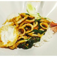 ตั๊กกระเพราถาดยักษ์พลัส โรงพยาบาลราชวิถี รพ ราชวิถี