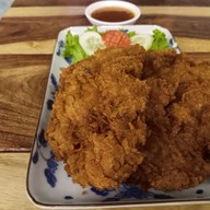 เมนู ร้านอาหาร กะพง หนามแดง (อาหารตามสั่ง เมนูเด็ด ผัดไทยกะพง หมี่กระเฉด กะพงคั่วพริกเกลือ กะพงลาบอิสาน แกงเหลืองกะพง ยอดมะพร้าว) Namdeang