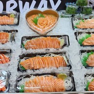 Salmoncake ตลาดต้นสัก สนามบินน้ำ ล็อค MH10