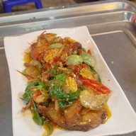 แซม ข้าวต้มชิว โต้รุ่ง นครทอง