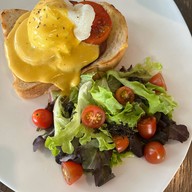 เมนูของร้าน YOLK