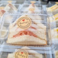 กาแฟ ลองเบิ่ง - บ้านฟ้า  คลอง6