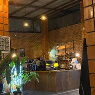 ร้านโกดัง หลังโรงเรียนสตรี