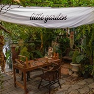 LittleGarden จิบกาแฟดูดวง