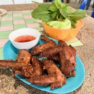 เมนูของร้าน อีสานสาดแสงเดือน ลาดกระบัง