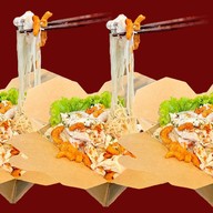 กะเพรา คุณจันทร์ ถนนร่มเกล้า