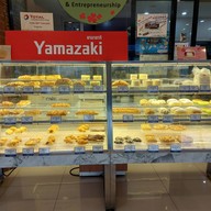 บรรยากาศ 60 Plus Bakery & Cafe