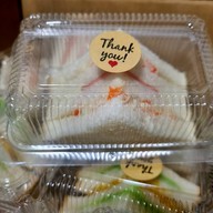 กาแฟ ลองเบิ่ง - บ้านฟ้า  คลอง6