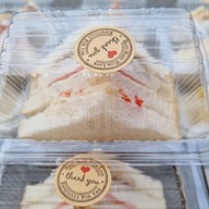 กาแฟ ลองเบิ่ง - บ้านฟ้า  คลอง6