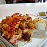 เมนูของร้าน ฮิ้น ข้าวหมูแดงข้าวหน้าเป็ด นครปฐม