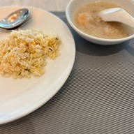 โรงแรม หลุยส์ แทเวิร์น