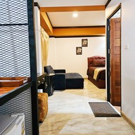 Chiangmai Lanna Modern Loft Hotel