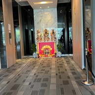 โรงแรม หลุยส์ แทเวิร์น
