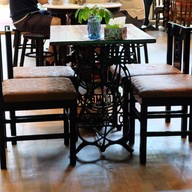 บรรยากาศ Madam Pahtehh 2515 หมากแข้ง