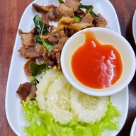 เล็กอาหารป่า สาขา1 สุขุมวิทพัทยา9            (โชว์รูมมาสด้า)