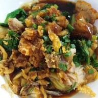 เมนูของร้าน ช.บะหมี่เกี๊ยว ข้าวหมูแดง หมูกรอบ(สวนสยาม) รามอินทรา