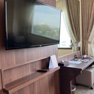 โรงแรม หลุยส์ แทเวิร์น