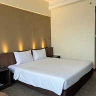 โรงแรม หลุยส์ แทเวิร์น