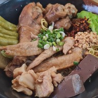 เฮียรุ่ง(สั่งเลยอร่อยทุกอย่าง) คลองหลวง