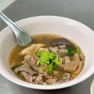 เมนูของร้าน เนื้อตุ๋นน้ำแดง 5 ดาว (สูตรน้ำจิ้มพริกไทยดำ) บางกอกใหญ่