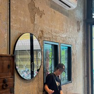 ONYX Café & Hostel -