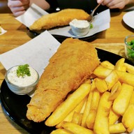 เมนูของร้าน Buster’s Fish and Chips - Comfort Food and Drinks