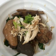 บ้านฉัน ก๋วยเตี๋ยวไก่มะระ (baanchan noodle cafe) นครปฐม