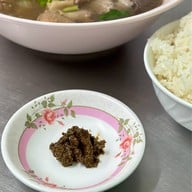 เมนูของร้าน เนื้อตุ๋นน้ำแดง 5 ดาว (สูตรน้ำจิ้มพริกไทยดำ) บางกอกใหญ่