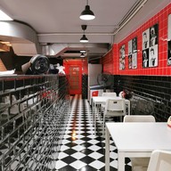 บรรยากาศ Buster’s Fish and Chips - Comfort Food and Drinks