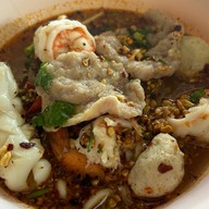 ก๋วยเตี๋ยวต้มยำโบราณ ร้านเปลว นครปฐม
