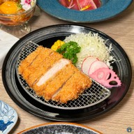 KIN สยามสแควร์ *อยู่ด้านล่างติดถนนใหญ่